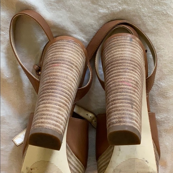 Michael Kors Trina Tan Leather Platform - Picture 6 of 6